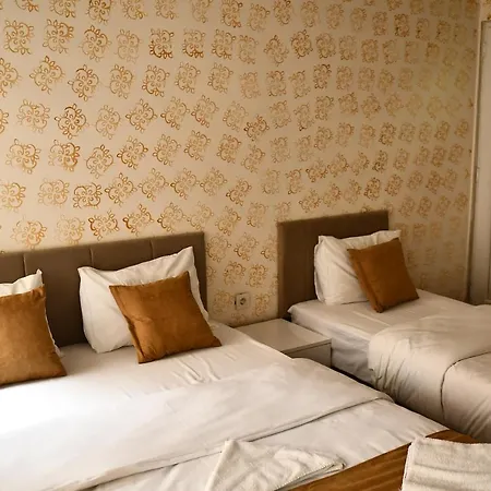 Ada Aparthotel *