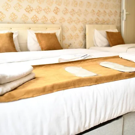 Ada Aparthotel *