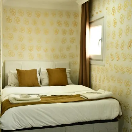 Aparthotel Ada *