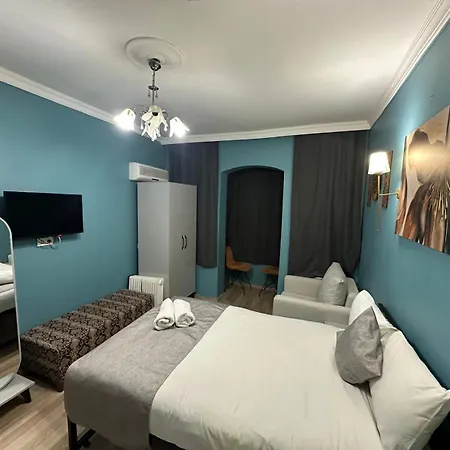 Hotel apartamentowy Ada *