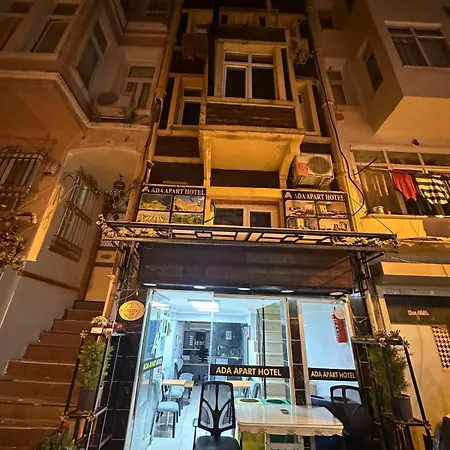 Ada * Estambul