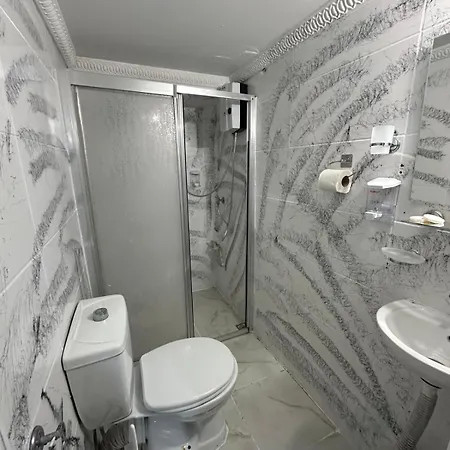 Ada Apartahotel