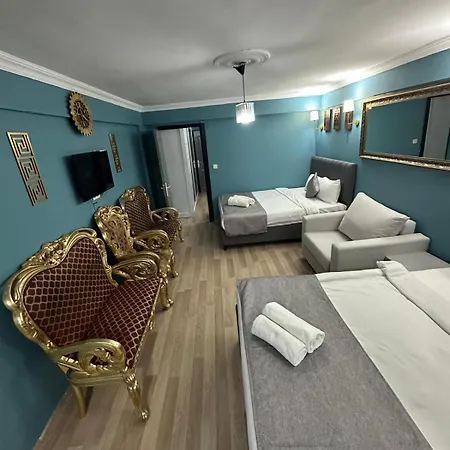 Ada Apartahotel