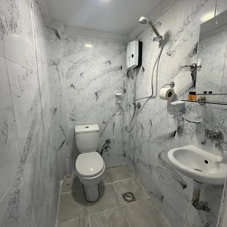 Ada Apartahotel
