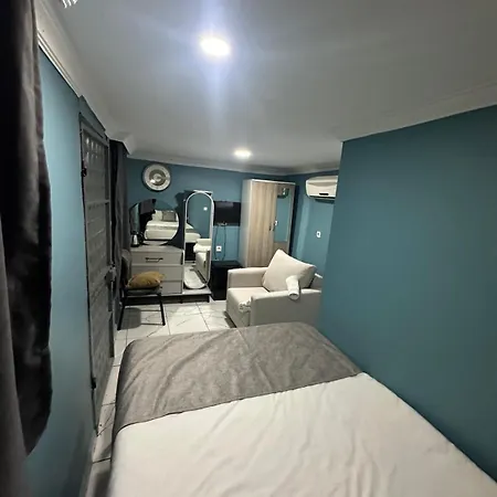 Ada Aparthotel *