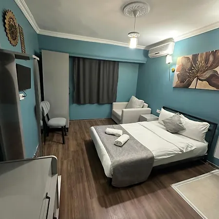 Ada Apartahotel