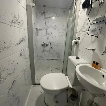 Ada 2* Istanbulská provincie