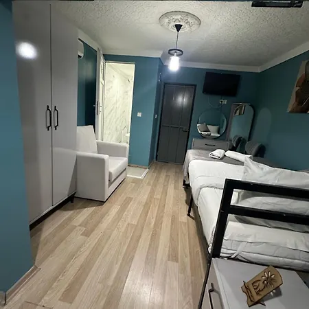 Apart-hotel Ada